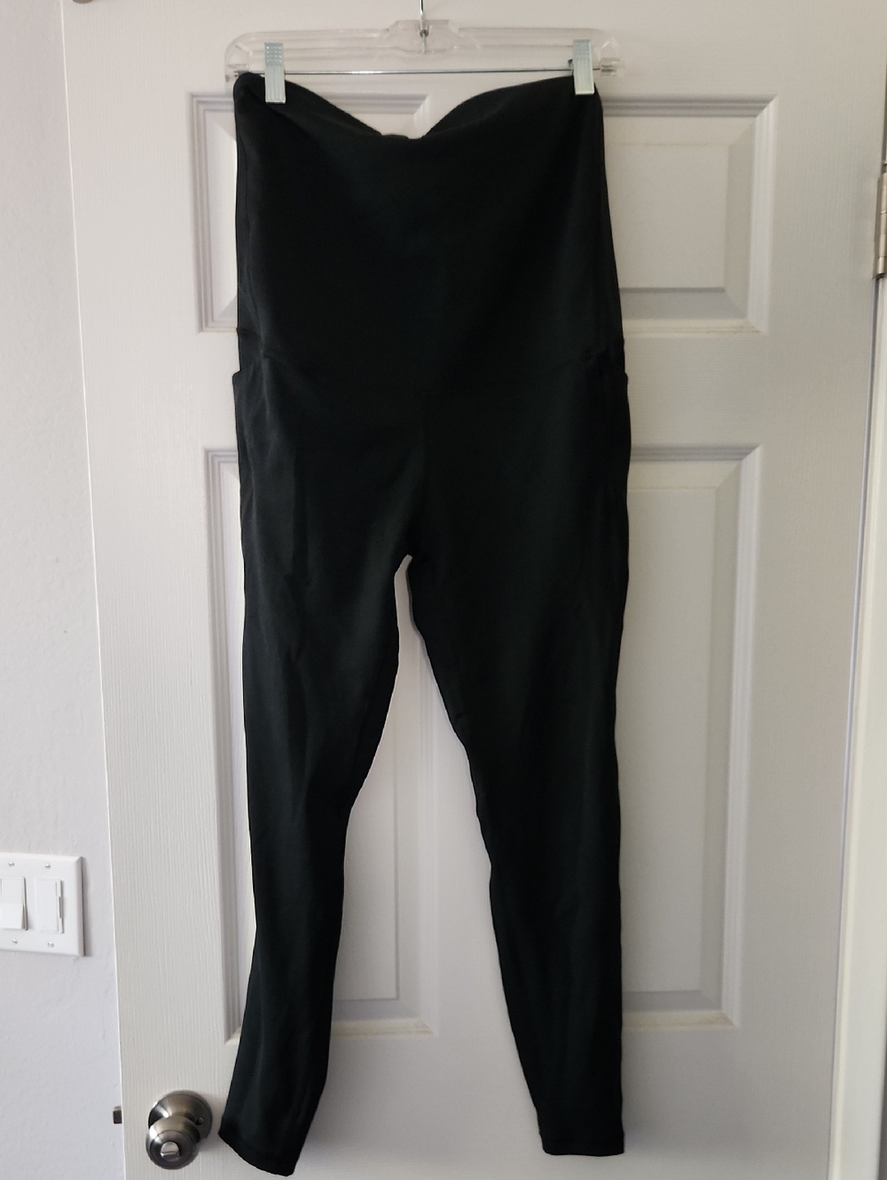 SENITA black Maternity Leggings Size Large